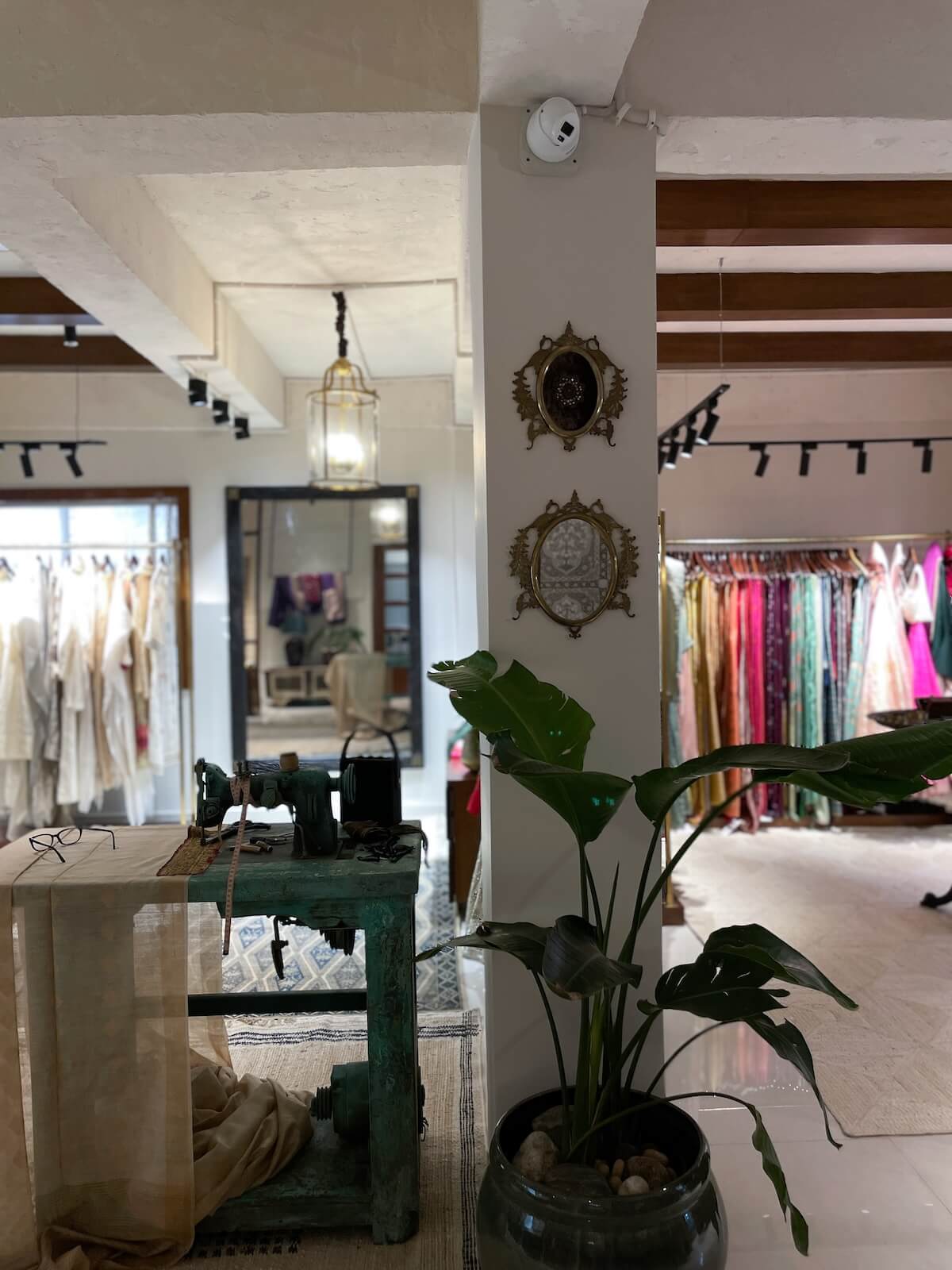 Designer boutique retail interior, Kolkata